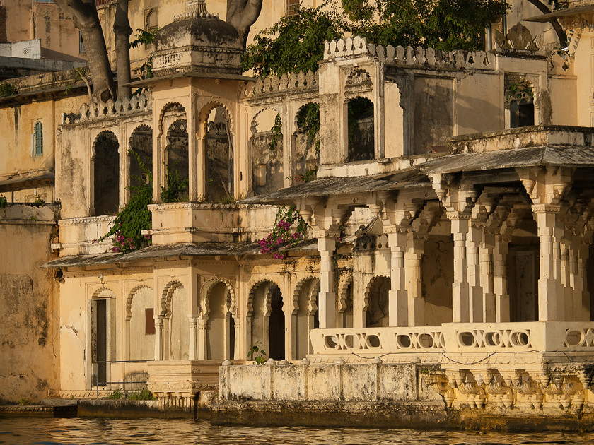 PA177789 
 Lake Pichola, Udaipur 
 Keywords: E-3, India, Lake Pichola, Olympus, Rajasthan, Udaipur, travel