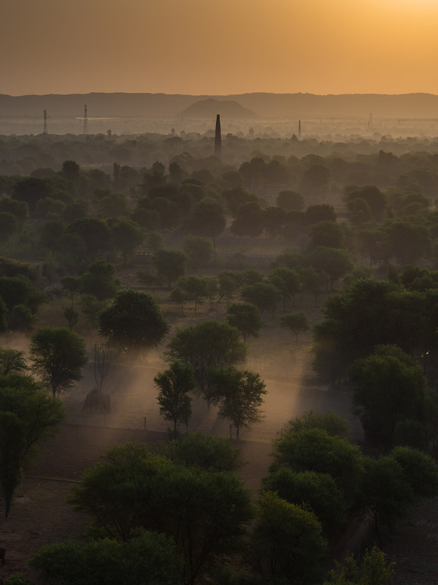 PA150331 
 Rajasthan Dawn, Jaipur 
 Keywords: E-M5, India, Jaipur, Olympus, Rajasthan, balloon, chimneys, dawn, fields, holiday, hot air balloon, kilns, mist, travel