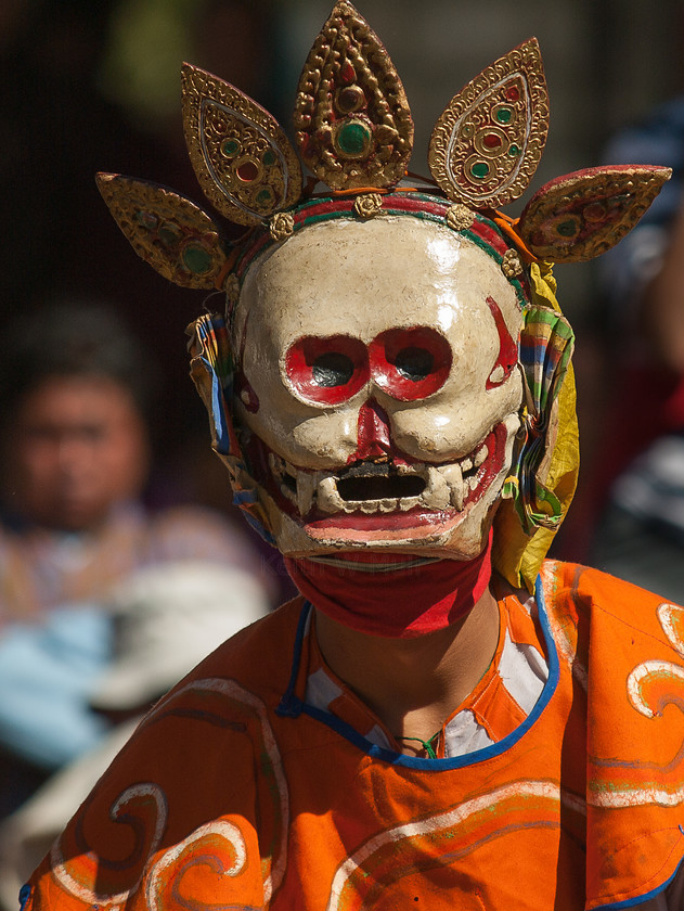 PA308377 
 OLYMPUS DIGITAL CAMERA 
 Keywords: Bhumtang, Bhutan, Jakar, Jampey Lakhang, Olympus, people, travel, tsechu