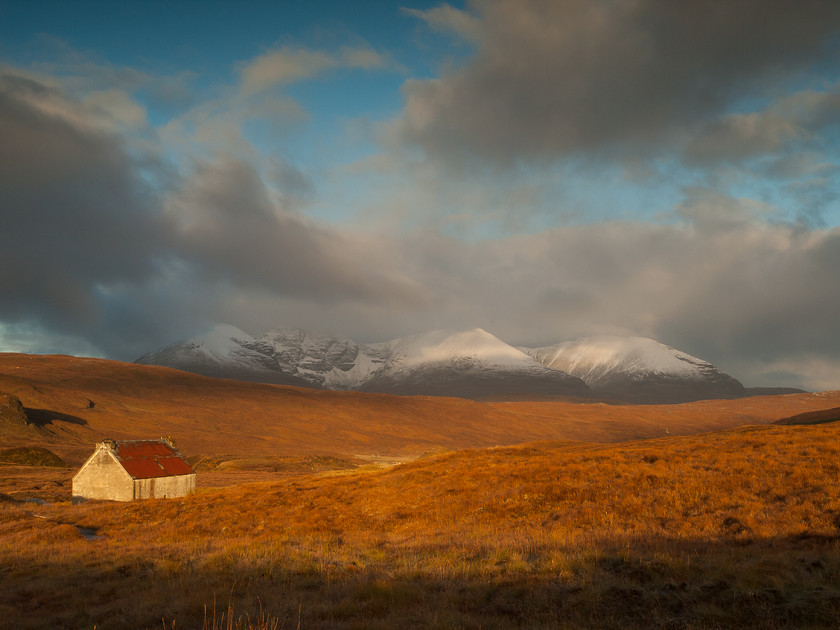 PA245019 
 Dawn Light, An Teallach 
 Keywords: An Teallach, Autumn, Highlands, North West Highlands, Scotland, dawn, landscapes, sunrise