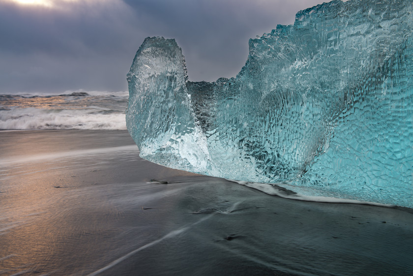 DSC8850 
 Keywords: Breiðamerkursandur, Iceland, Jökulsárlón, beach, black sand, coast, dawn, ice, landscapes, sea, seascapes, shore, sunrise, travel, waves, winter