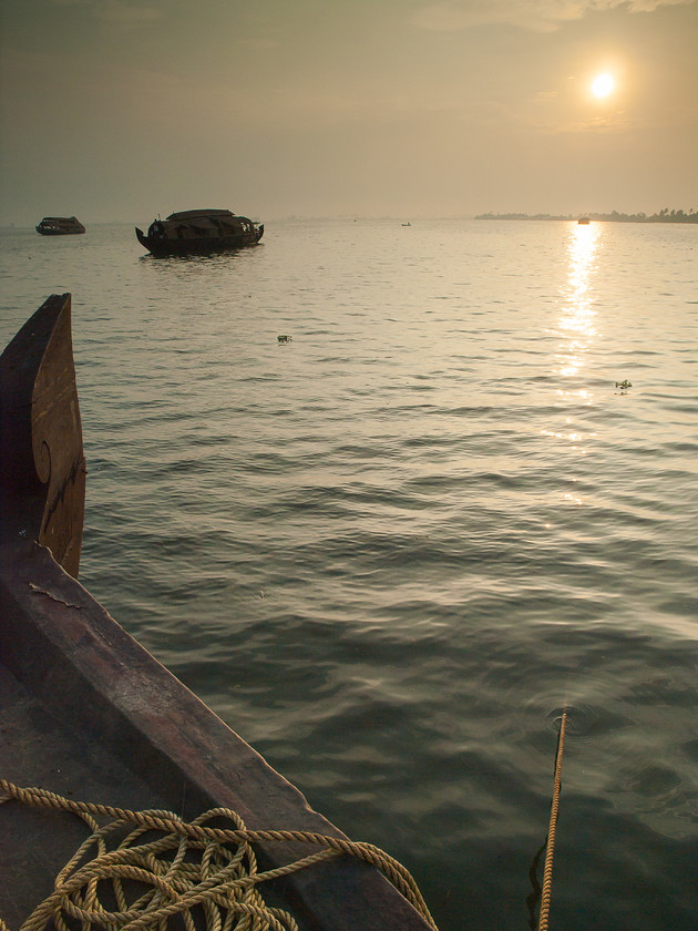 PC306649 
 Lake Vembanadu, Dawn 
 Keywords: Backwaters, E-3, India, Kerala, Lake Vembanad, Olympus, boats, holiday, houseboat, lake, sunrise, travel