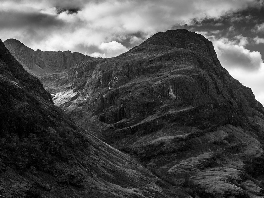 PA130738 
 Glencoe, Three Sisters 
 Keywords: Bidean nam Bian, Glencoe, Highlands, Scotland, West Highlands, landscapes